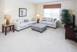 Maingate Vista Cay Condo