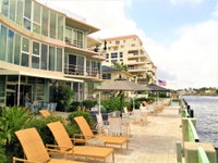 Manhattan Tower Apartment Hotel Orlando Tourists