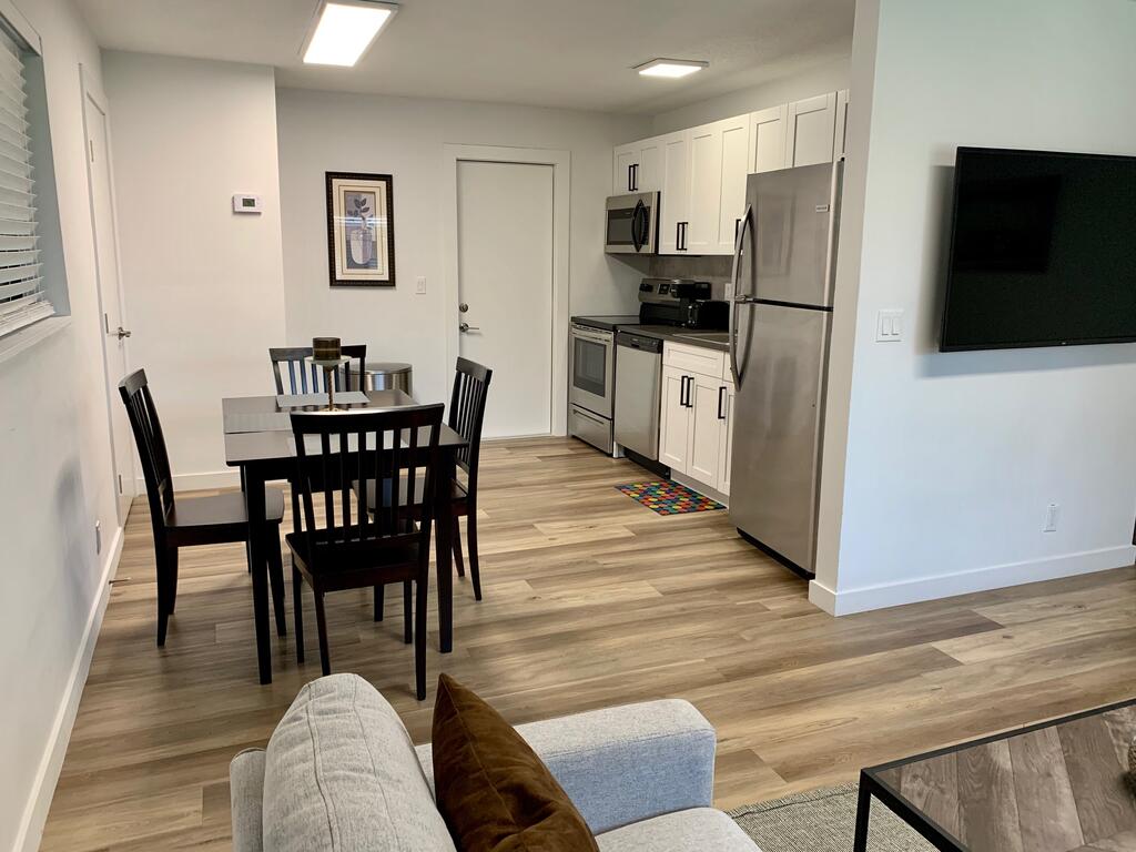 Miami Road Vacation Rentals - thumb 3