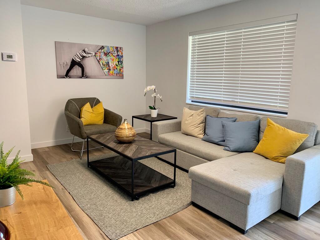 Miami Road Vacation Rentals - thumb 2