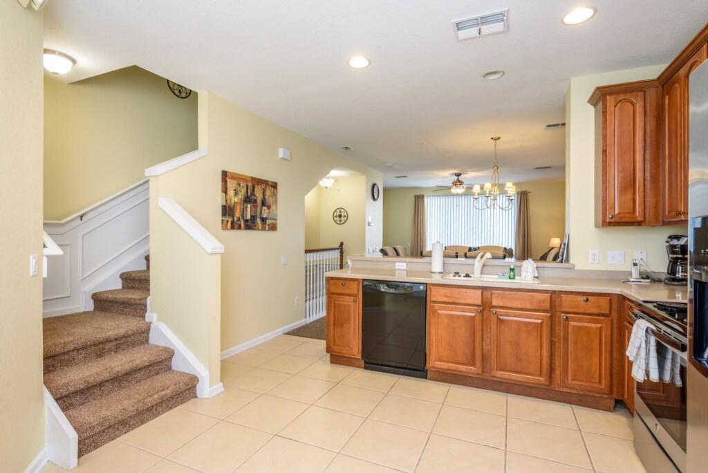 MM216707 - 3 Bed 3.5 Baths Townhouse - thumb 3