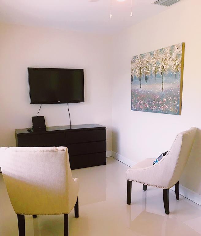 Modern 3/2 Ft. Lauderdale Home By Las Olas / Beach - thumb 3