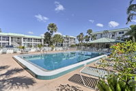Modern Fort Myers Beach Condo with Pool Access Orlando Tourists