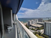 Modern Luxury Beach Hotel Large 1 Bedroom with Views 1803 Orlando Tourists