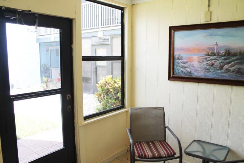 Modern Orlando Area 2 Bedroom 2 Bath Condo - thumb 1