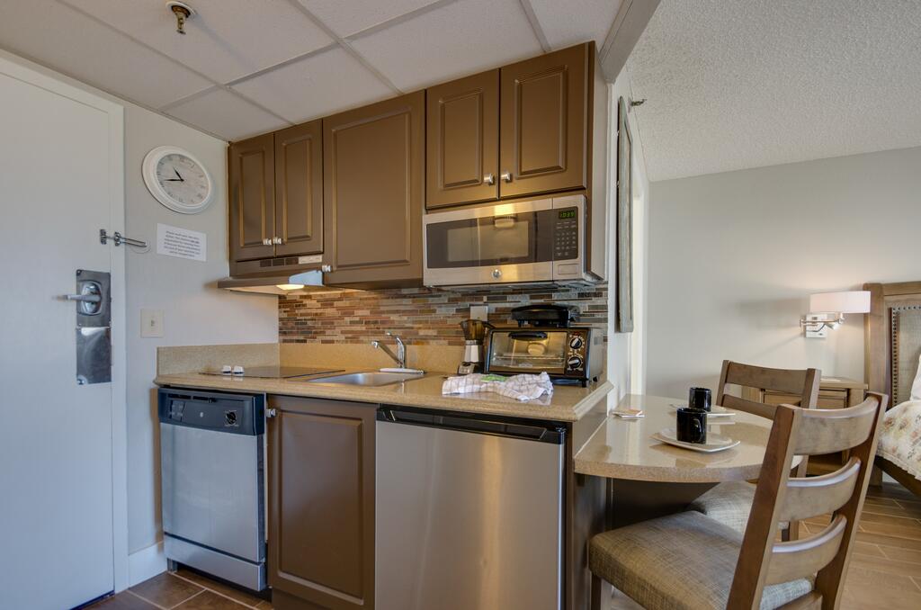 Modern Studio Apartment With Private Terrace Next To Universal Studios Parks - thumb 3