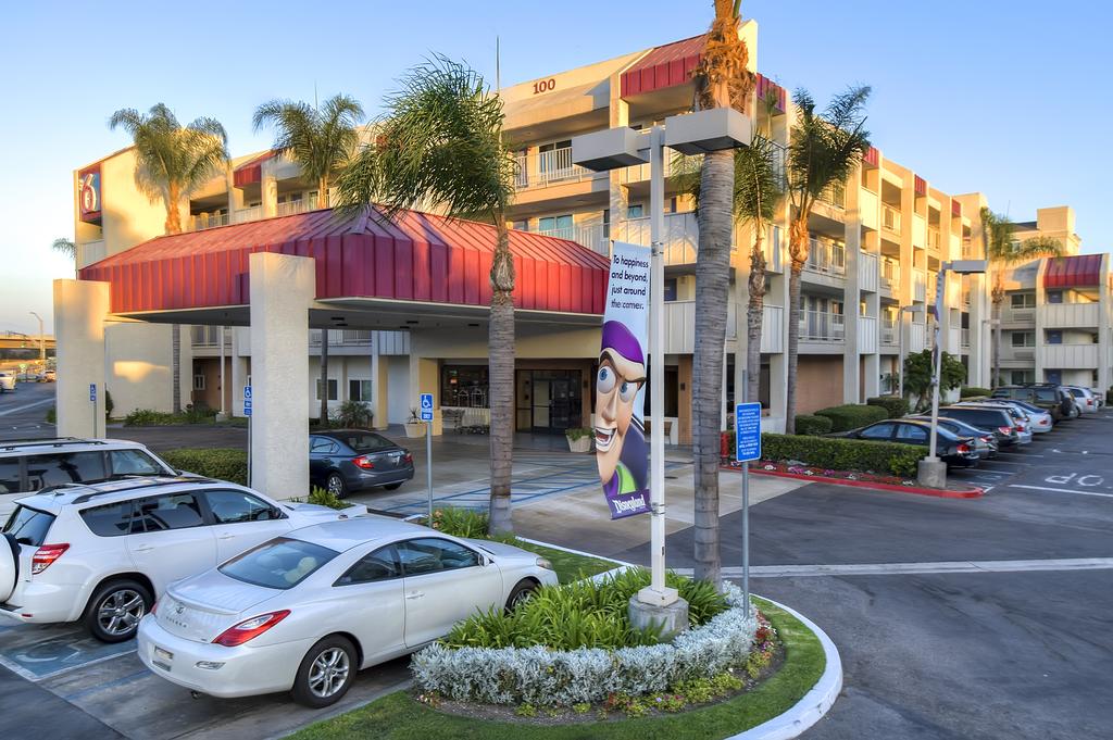 Motel 6-Anaheim, CA - Maingate - thumb 2