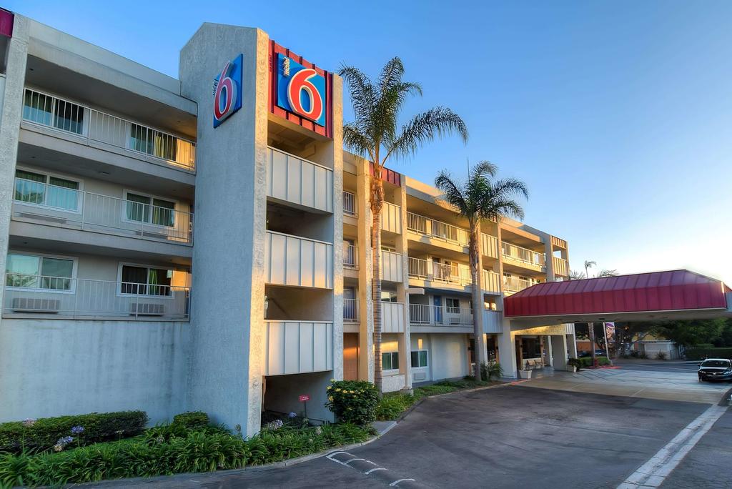 Motel 6-Anaheim, CA - Maingate - thumb 0