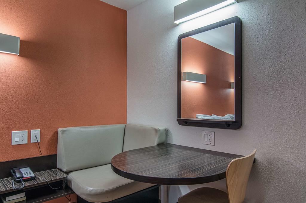 Motel 6-Texarkana, AR - thumb 1