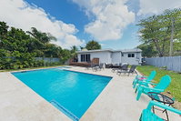 New Listing Luxe Retreat w/ Pool in Lush Backyard home Orlando Tourists