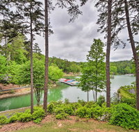 NEW-Lake Keowee Resort Condo w/ PoolMarina Access - Orlando Tourists