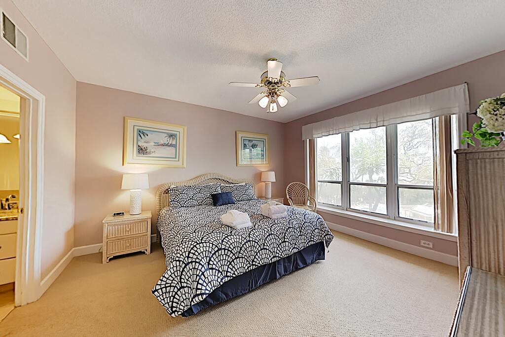 Ocean-View Corner Villa - Beachfront Pool, Hot Tub Condo - thumb 1