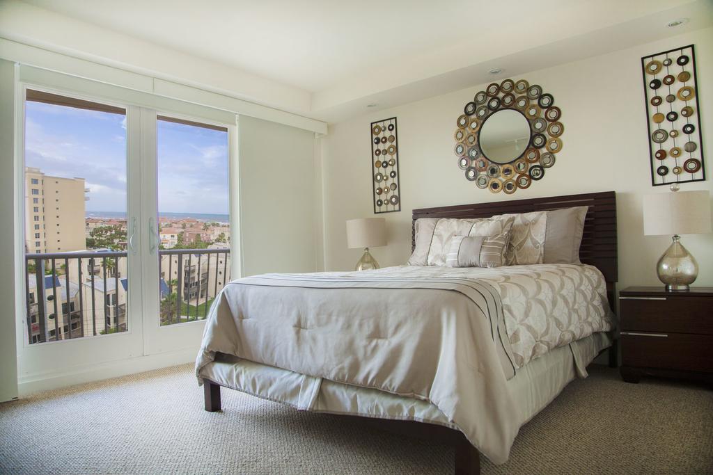 Oceanview Condo 2BR, Beachfront Resort. Solare Tower 407 - thumb 0
