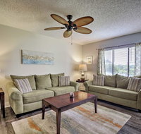 Oceanview Tierra Verde Escape with Balcony and Pool - Orlando Tourists