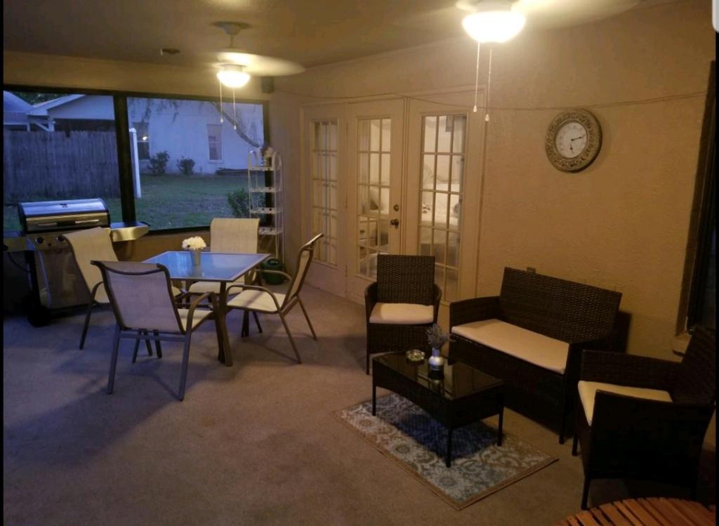 Orchard Park Drive - thumb 1