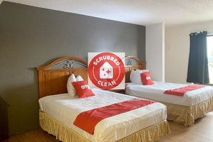 OYO Townhouse & Suites - Orlando
