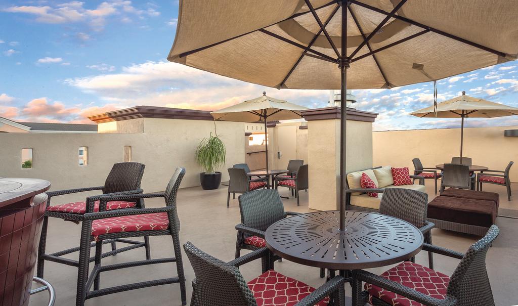 Peacock Suites - thumb 1