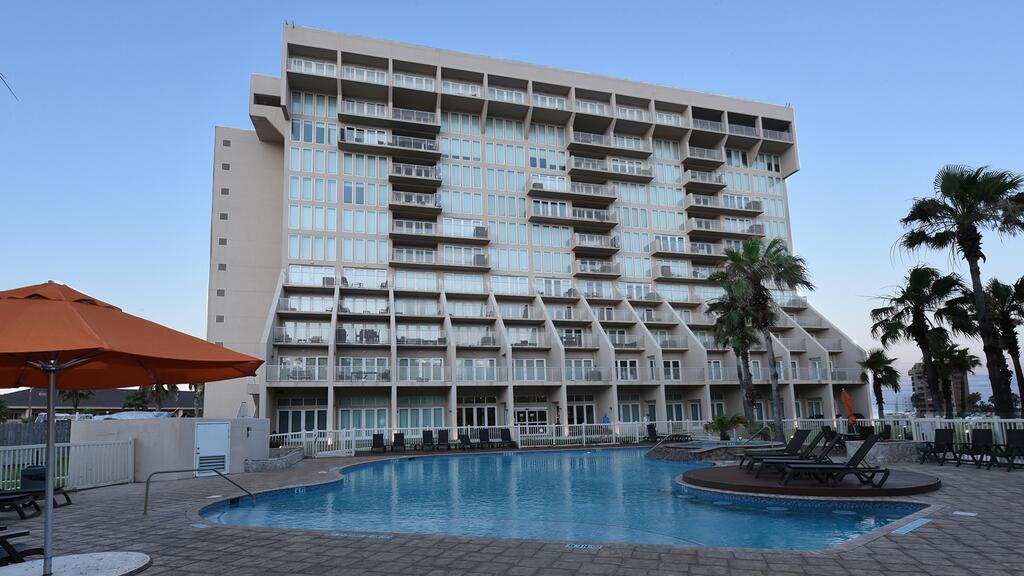 Perfect Condo, Room For Everyone! Beachfront Resort Pet Friendly - thumb 2