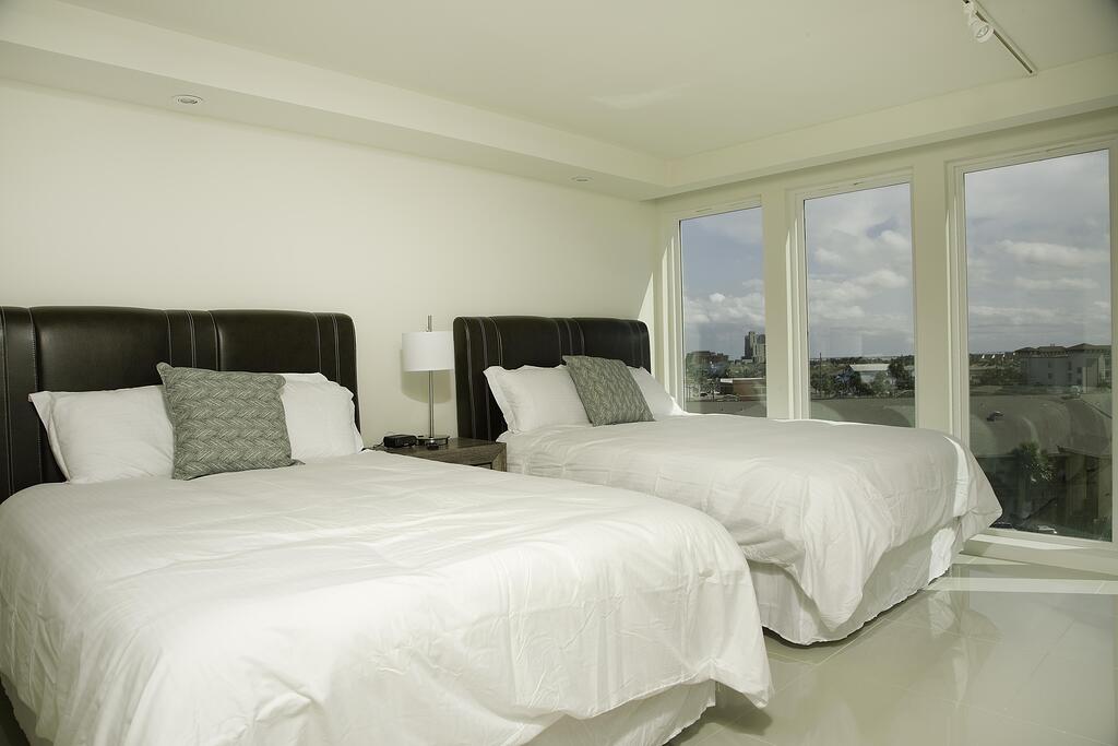 Perfect Condo, Room For Everyone! Beachfront Resort Pet Friendly - thumb 1