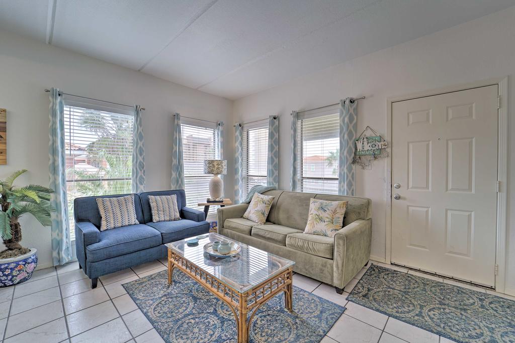 Pet-Friendly South Padre Condo Steps To Shore - thumb 1