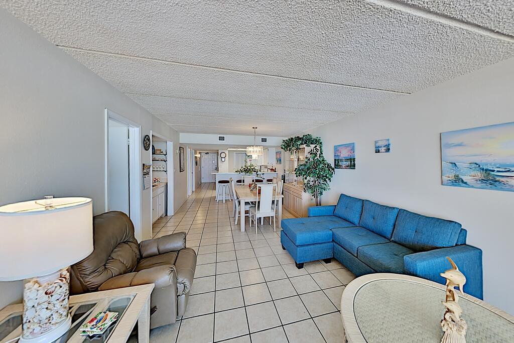 Picture-Perfect Gulf Views, Pools, Tennis & Sauna Condo - thumb 1
