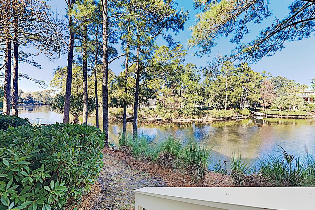 Polished Huntington Villa W/ Pool & Hot Tubs Villa - thumb 0