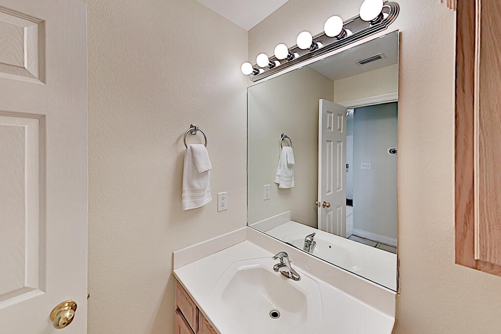 Prime Gulf Getaway W/ Pool - Walk To Beach, Dining Condo - thumb 1