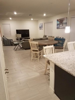 Private Room In Brand New House Near All Attractions