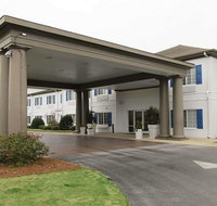 Quality Inn  Suites Sneads Ferry- North Topsail Beach - Orlando Tourists