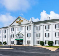 Quality Inn Crestview Near Eglin AFB - Orlando Tourists