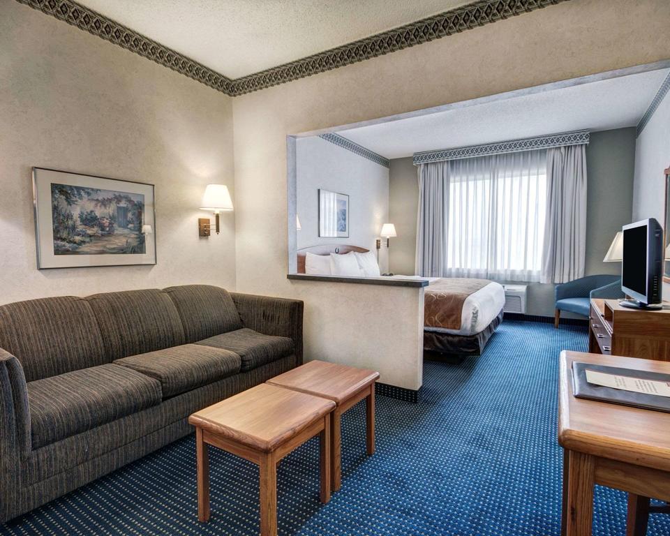 Quality Suites University - thumb 1