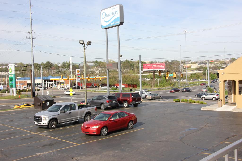 Quarters Inn & Suites - thumb 0