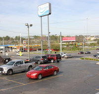Quarters Inn  Suites - Orlando Tourists