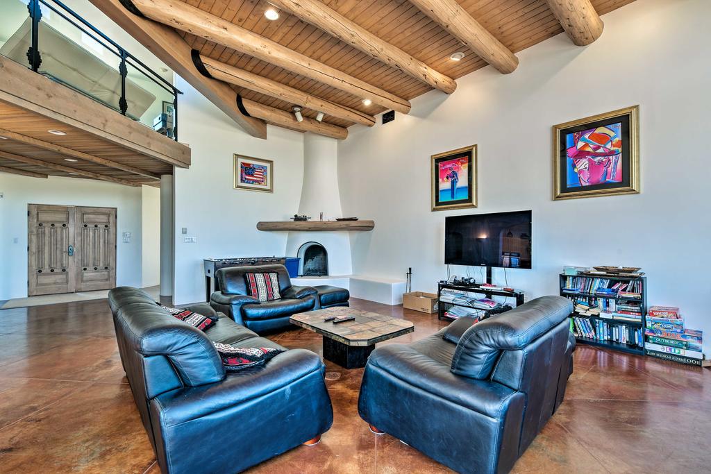 Rancho De Taos House With Balcony & Panoramic Views! - thumb 3