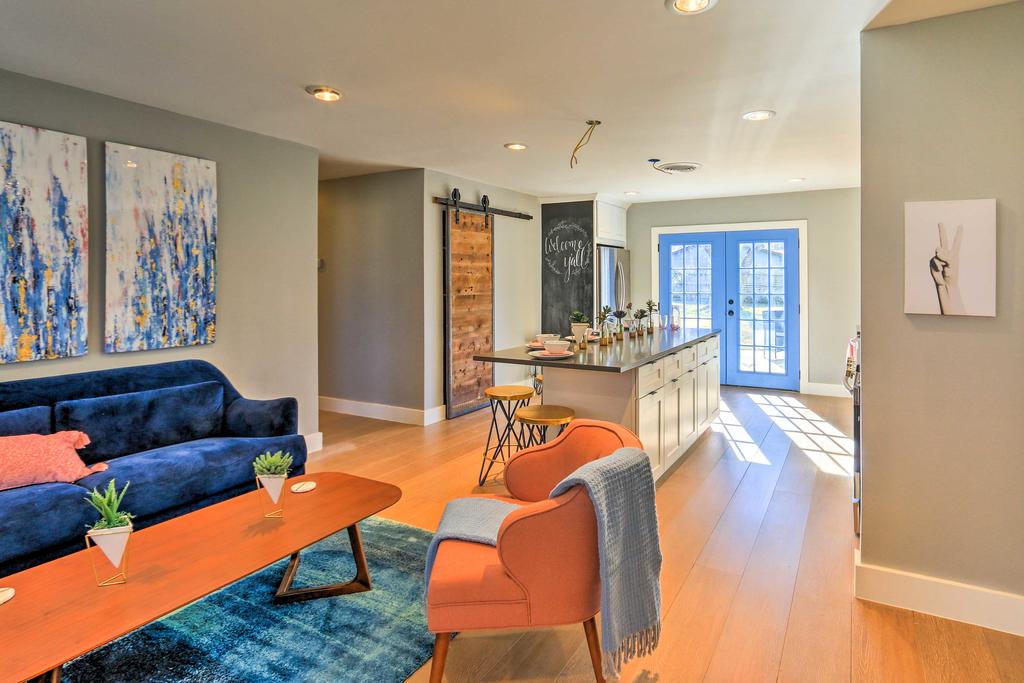 Remodeled Arlington Home Mins To AT&T Stadium! - thumb 3