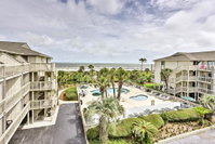 Resort Condo with Pool - Steps to Hilton Head Beach Orlando Tourists