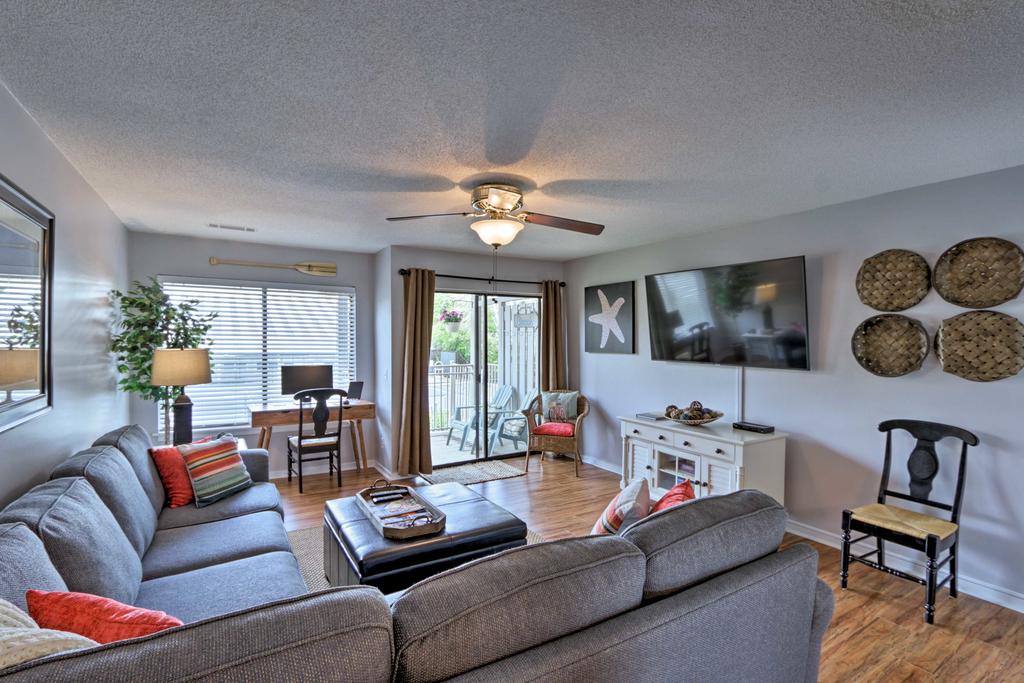 Resort Retreat - Margarita Machine, Beach Gear, Etc - thumb 0