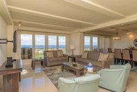 Rise  shine in paradise Stylish Bayview condo beachfront resort shared pools jacuzzi Pet friendly Orlando Tourists