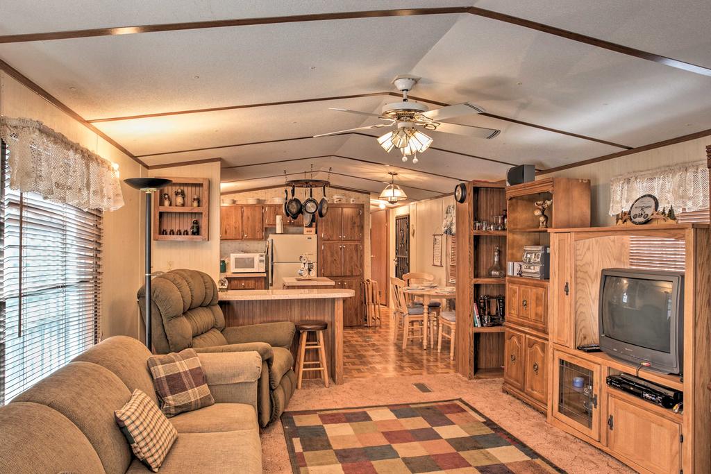 Rustic Cloudcroft Cabin With Deck-Near Skiing And Fishing! - thumb 2