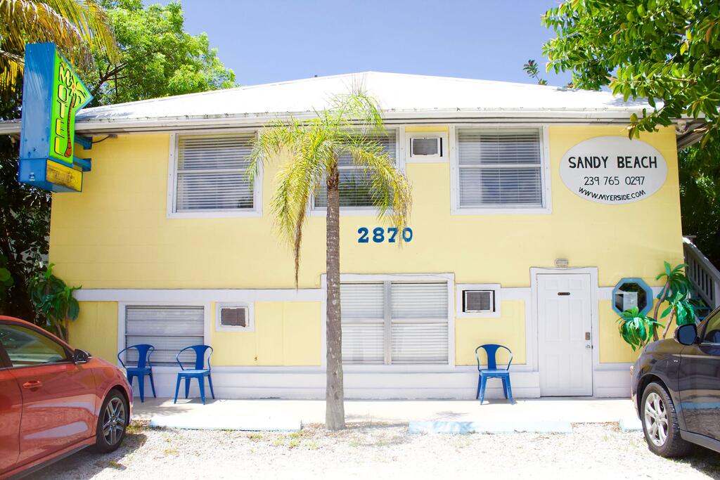 Sandy Beach - thumb 1