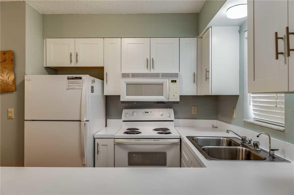 Seahorse 1, Sleeps 4, 1 Bedroom, Heated Pool, Pet Friendly - thumb 2