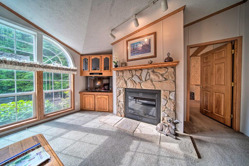 Secluded House With Hunting On 65 Prvt Acres! - thumb 3