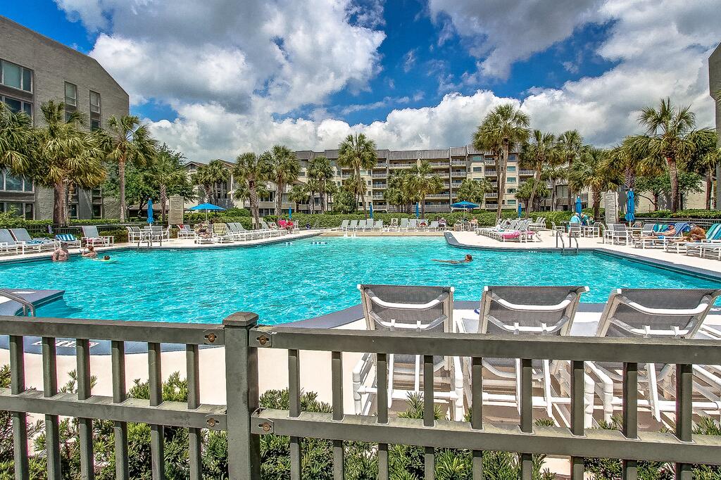 SHOREWOOD Oceanfront Villas 2 Bed - thumb 1
