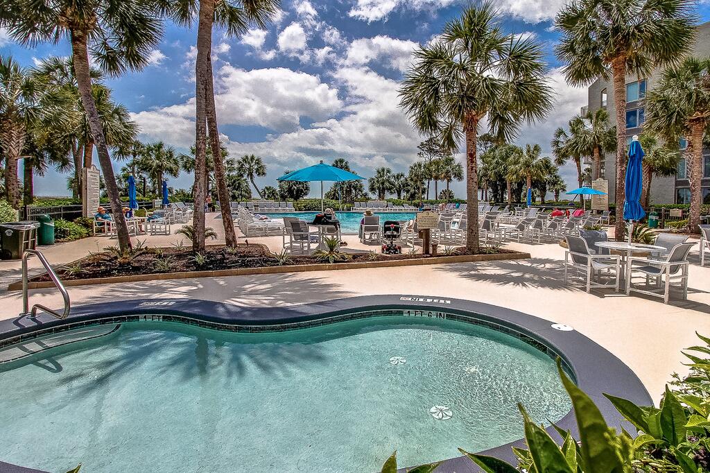SHOREWOOD Oceanfront Villas 2 Bed - thumb 2