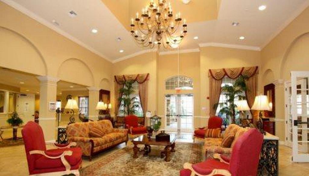 Spacious 3 Bedroom 3 Bath Town Home Near Universal - thumb 3