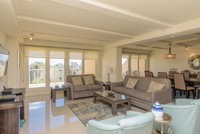 Spectacular Beachfront Property Shared pools  jacuzzi Orlando Tourists