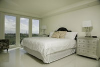Stunning Bayview Large condo in beachfront resort with shared pools and jacuzzi Orlando Tourists