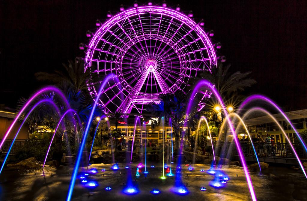 STUNNING CONDO NEAR UNIVERSAL STUDIOS - thumb 0