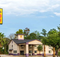 Super 8 by Wyndham Cleveland TX - Orlando Tourists