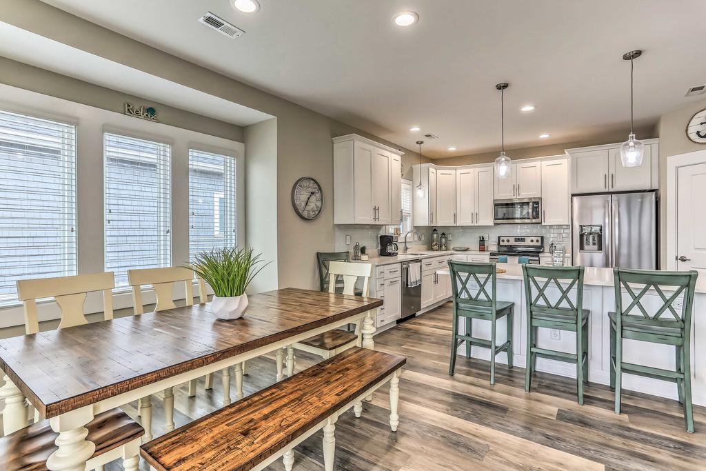 Surf City Home With Outdoor Shower-Walk To Beach - thumb 0